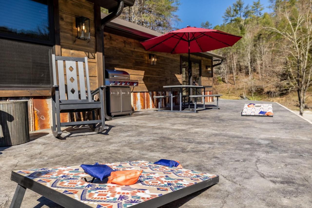 New Rustic Luxe Cabin Billiards Spa Near Gsmnp Таунсенд Экстерьер фото