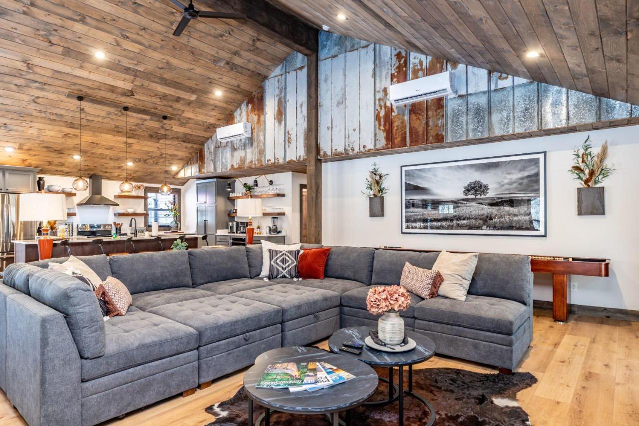 New Rustic Luxe Cabin Billiards Spa Near Gsmnp Таунсенд Экстерьер фото
