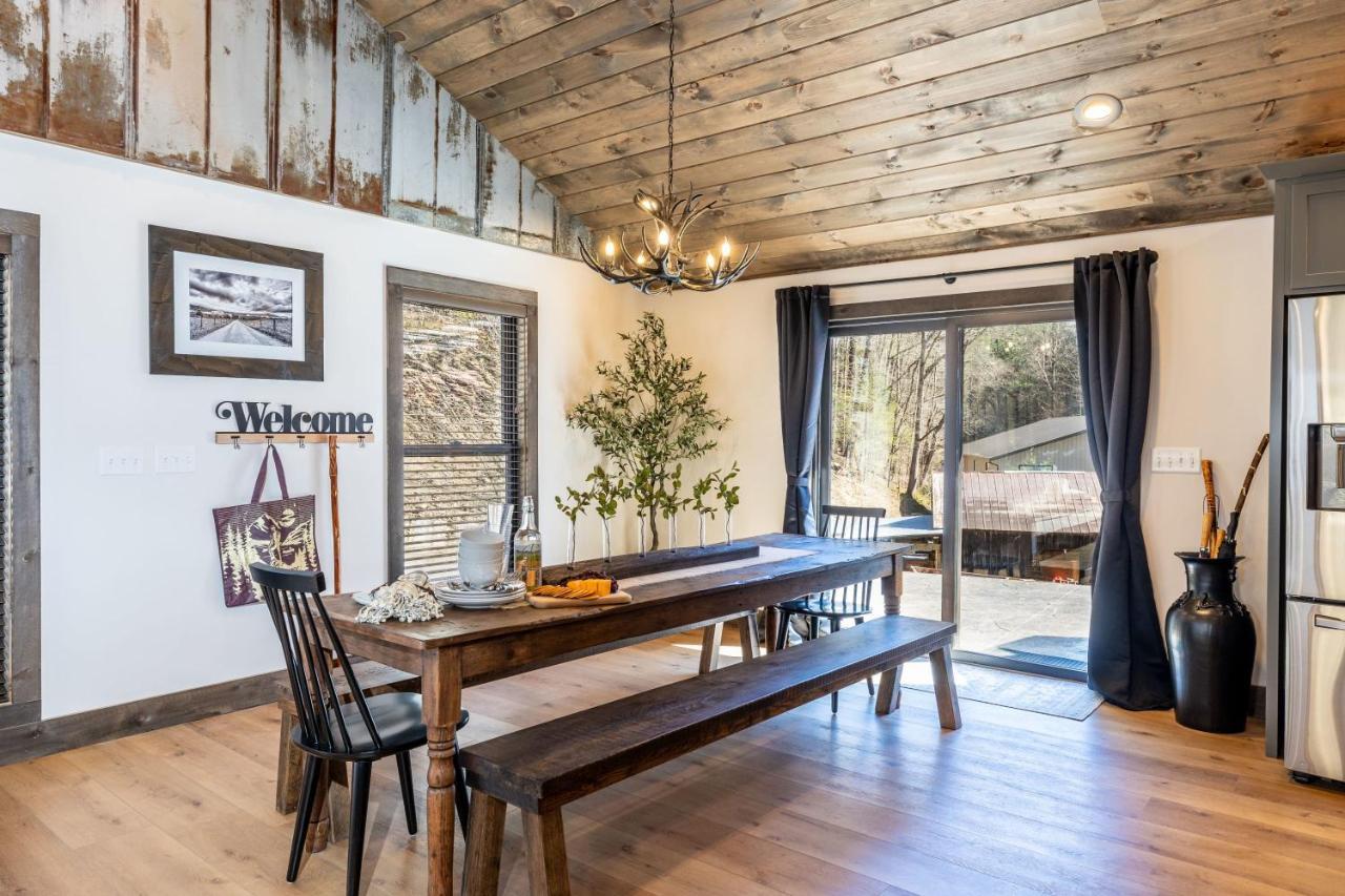 New Rustic Luxe Cabin Billiards Spa Near Gsmnp Таунсенд Экстерьер фото